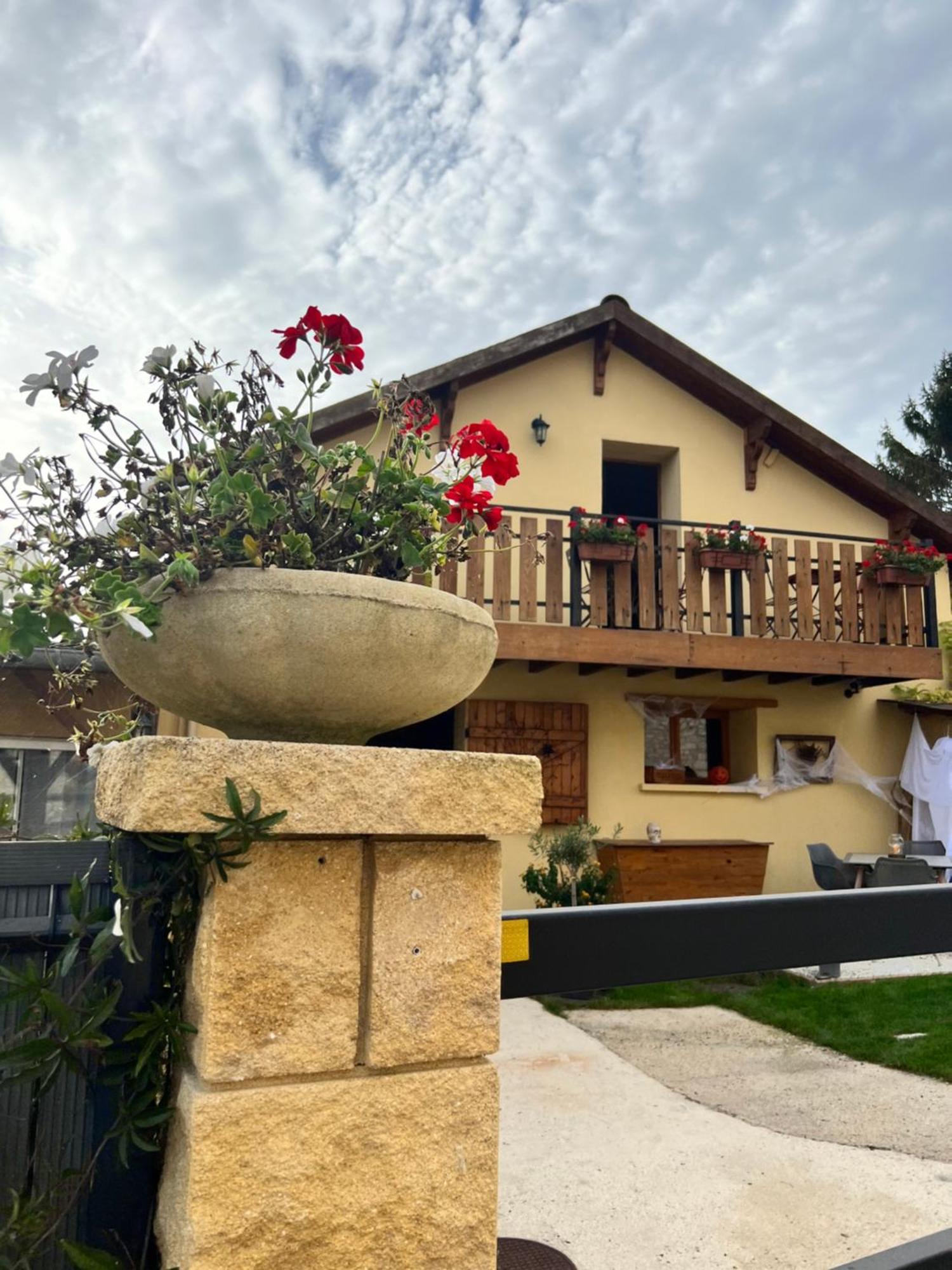 Gite Au Grenier Cosy Lor Exterior photo